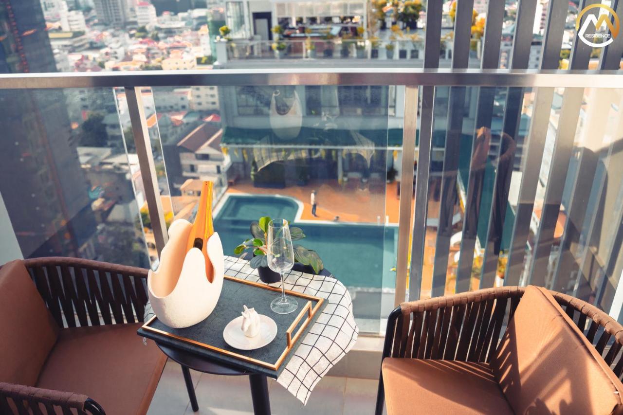 Infinity Pool Hotel Phnom Penh Down To 24 Usd In M Residence エクステリア 写真